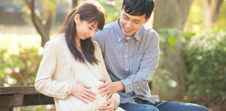 妊娠5ヶ月目の戌の日はお祝いしよう！帯祝いのやり方と腹帯の巻き方