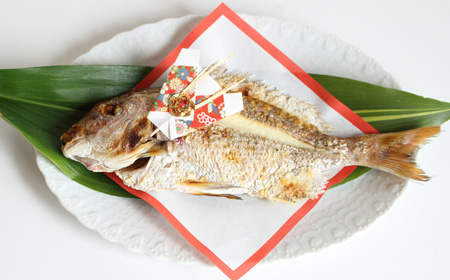 尾頭が付いた鯛