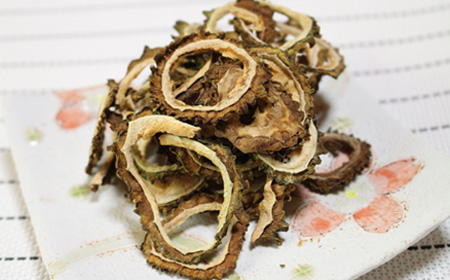 乾燥させたゴーヤ